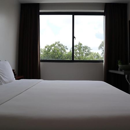 เสียมเรียบ พาเลซ โฮเทล แอนด์ สปา Hotel เสียมราฐ ภายนอก รูปภาพ