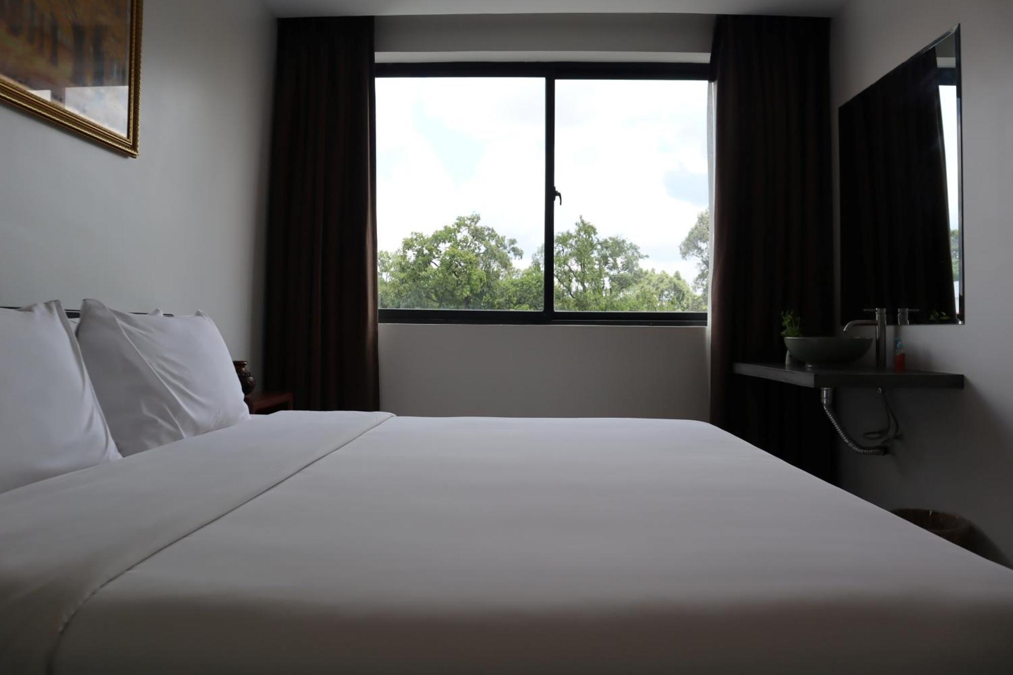 เสียมเรียบ พาเลซ โฮเทล แอนด์ สปา Hotel เสียมราฐ ภายนอก รูปภาพ